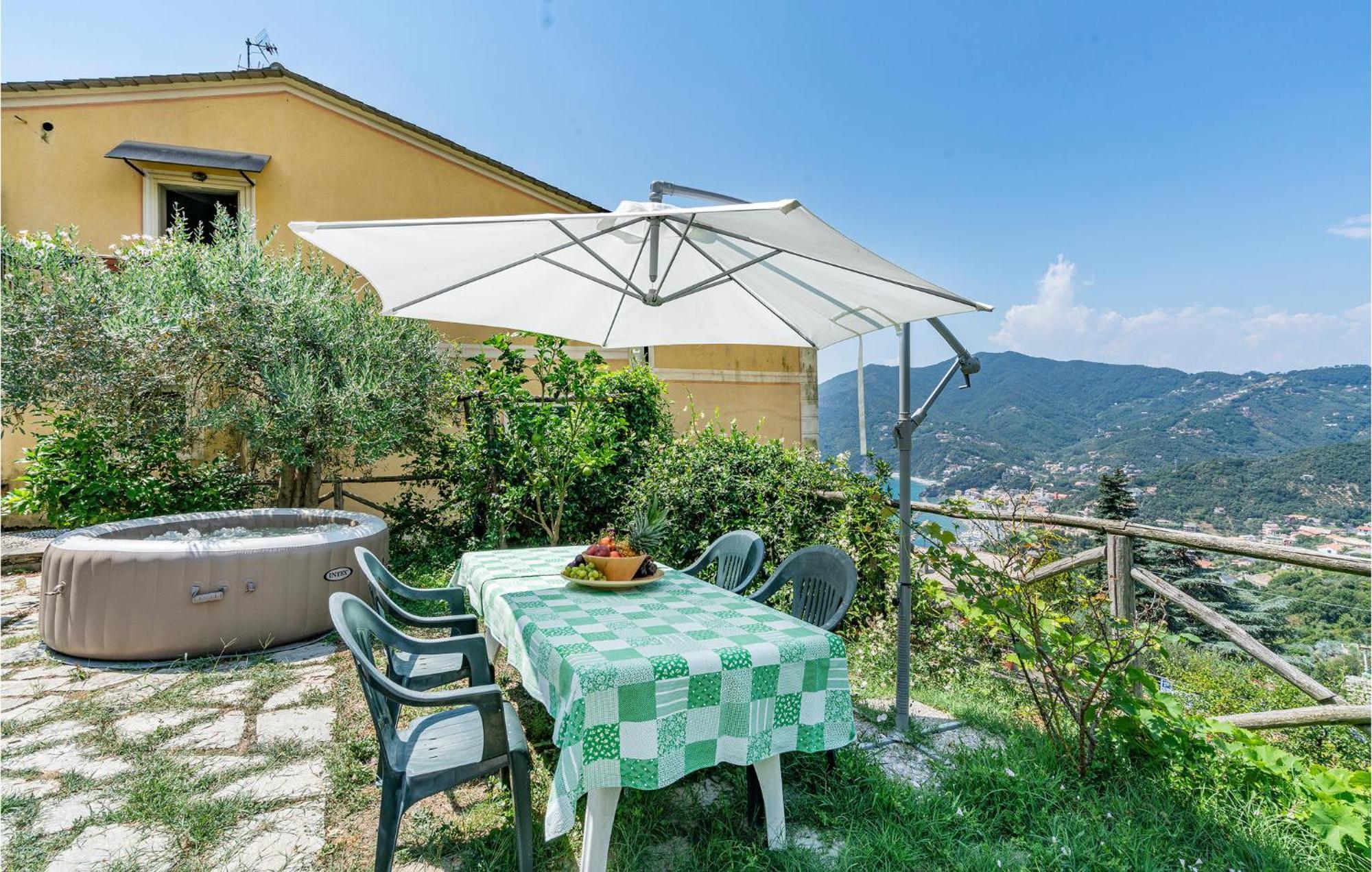 Awesome Home In Moneglia With Kitchen Екстериор снимка
