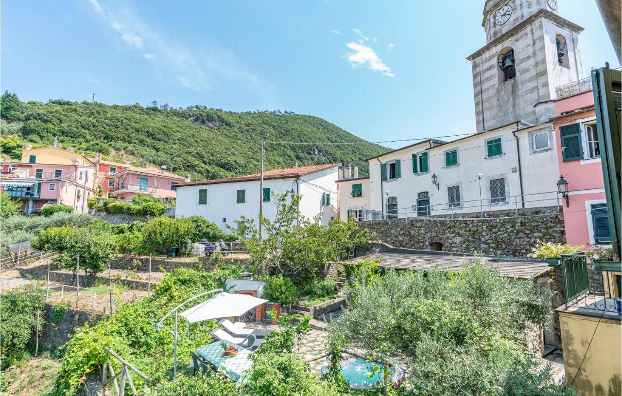 Awesome Home In Moneglia With Kitchen Екстериор снимка