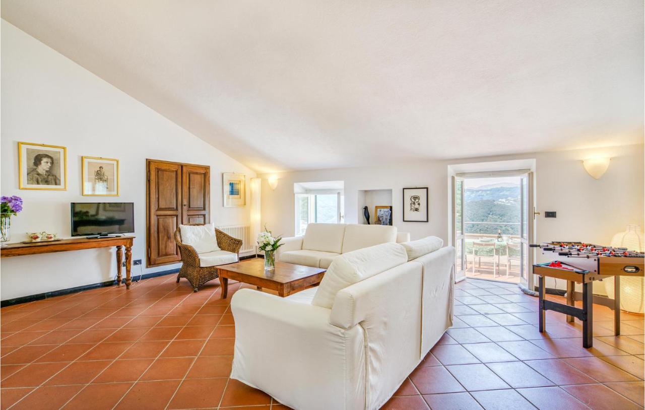 Awesome Home In Moneglia With Kitchen Екстериор снимка