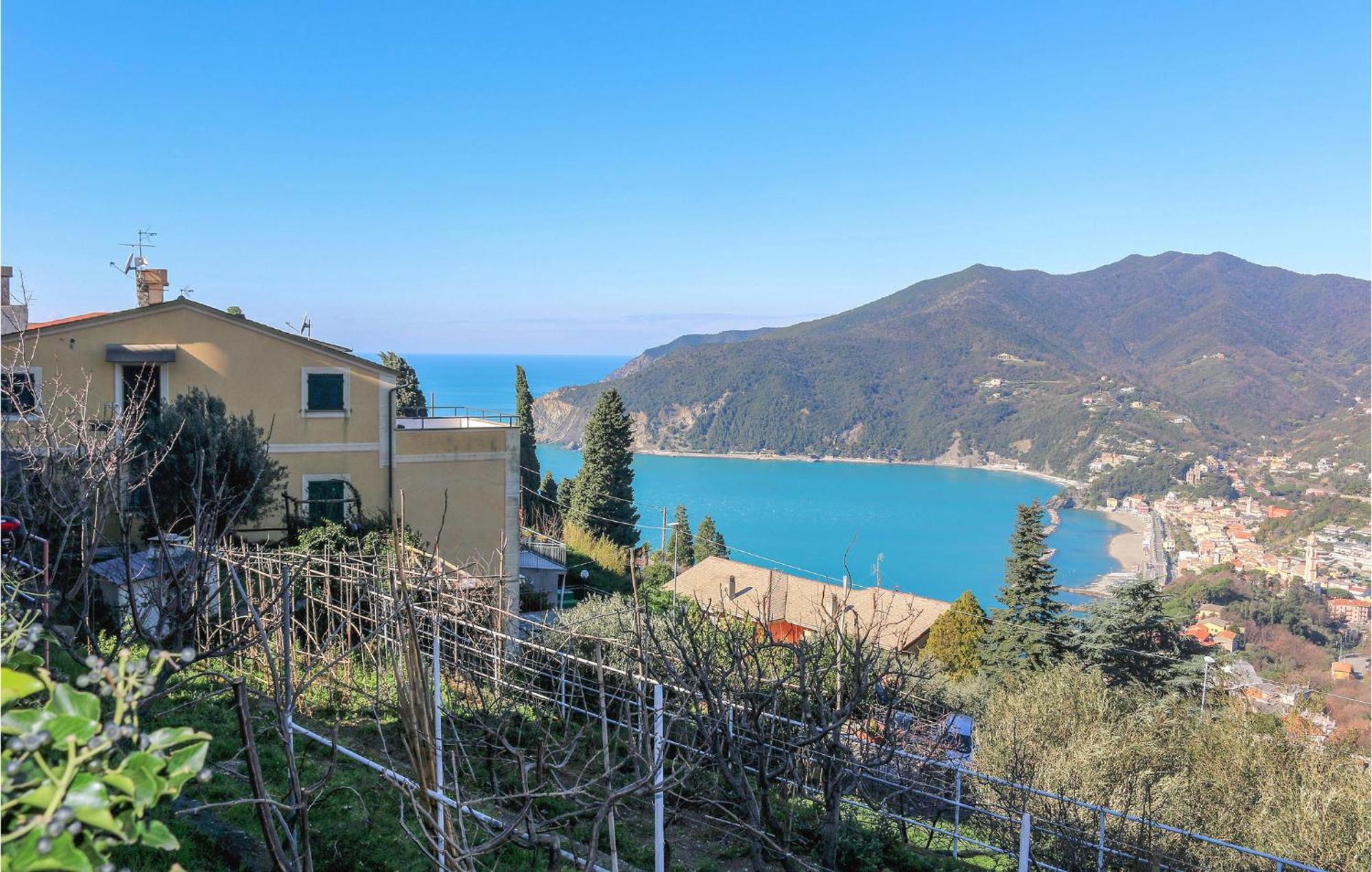Awesome Home In Moneglia With Kitchen Екстериор снимка